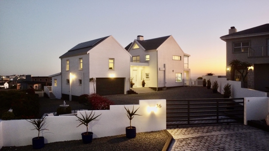 To Let 5 Bedroom Property for Rent in Pearl Bay Western Cape